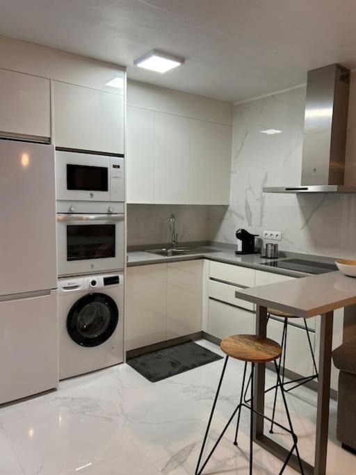 Moderno Apartamento Cerca Al Mar Tias Luaran gambar
