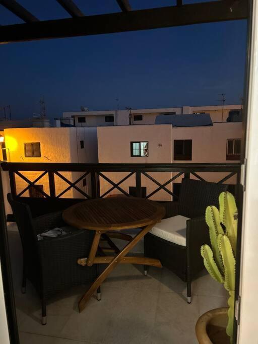 Moderno Apartamento Cerca Al Mar Tias Luaran gambar
